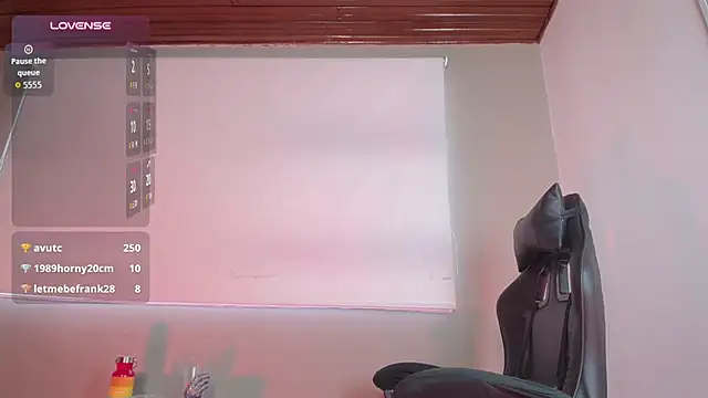 צ'אט XXX בשידור חי של JiangShy666