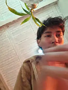 daniel_X18X Show in webcam