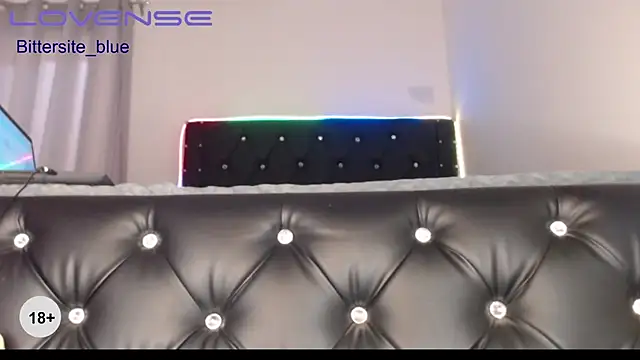 bittersuite_blue Live XXX-chat