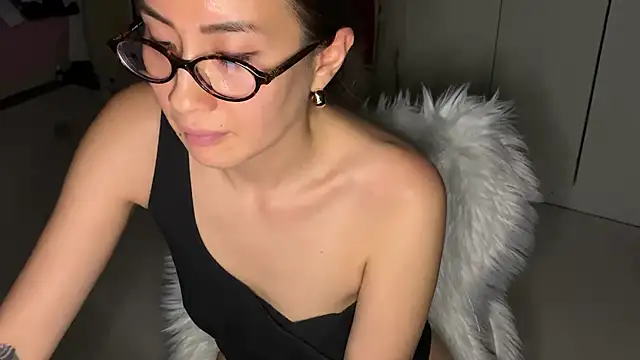 Kivoora Live XXX-chat