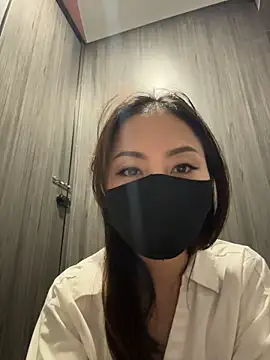 ATN0102's Live XXX Chat