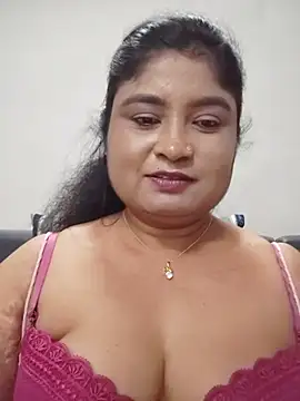 hornyriyanka's Live XXX Chat