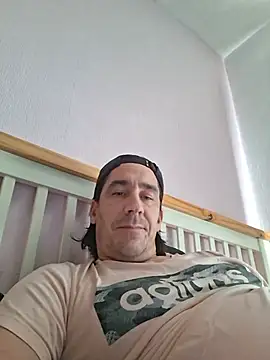 Jizzma13n Live XXX chat