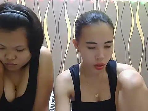 YoungLovers4u's Live XXX Chat