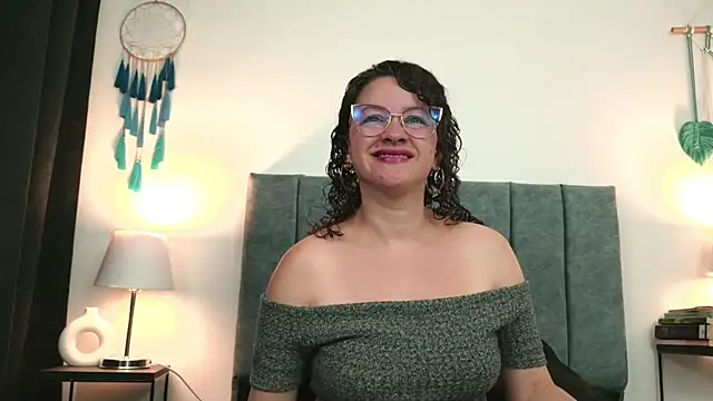 ArtesanaMK's Live XXX Chat