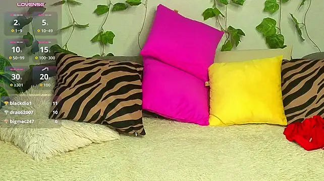 MonikFoxi's Live XXX Chat