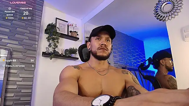 ARON_TAYLER01 Chat XXX in diretta