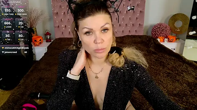 Eloises' Live XXX Chat