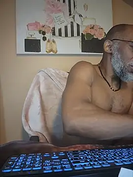 Lonelynudist59: διαδικτυακό σόου στην κάμερα