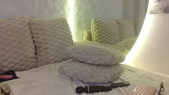 moniqquen Live XXX chat