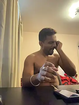 bhagihero – Naživo XXX chat