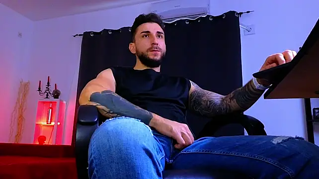 Онлайн чат XXX MightyAaron66