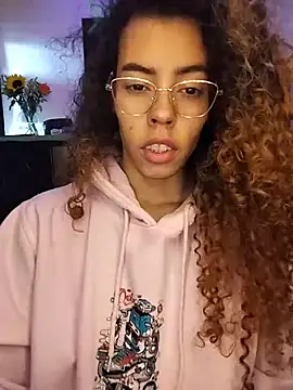 XXX chat uživo modela Pamelamiler__