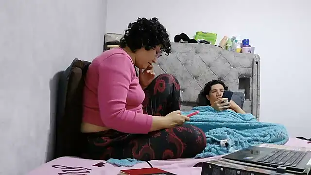 luxandracon23n Live XXX chat