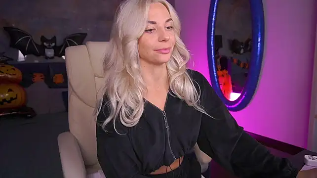 Chatroom XXX en direct de BellaRayyy