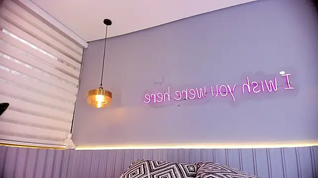 cherry_monroe: απευθείας συνομιλία ΧΧΧ