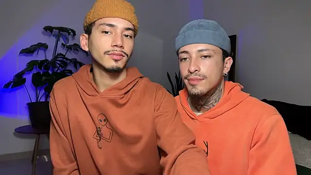 צ'אט XXX בשידור חי של Noah_and_Steven