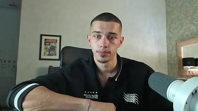 Chat +18 de KaydenDrew ao vivo