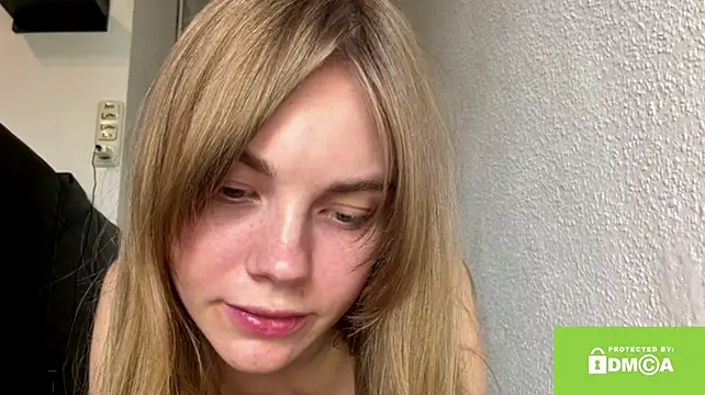 SunnyStriken Live XXX chat