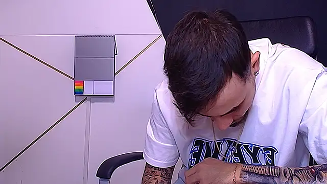 BrandonTate Live XXX-chat