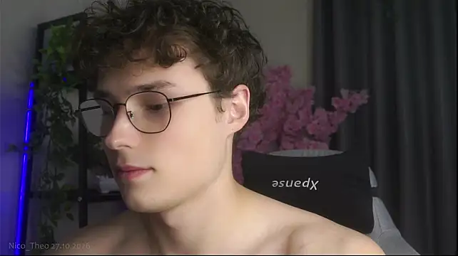 Nico_Theo webkamerás műsora