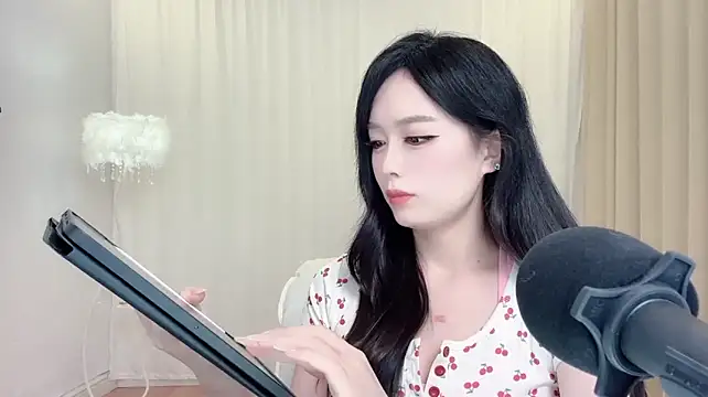 LiLy0608's Live XXX Chat