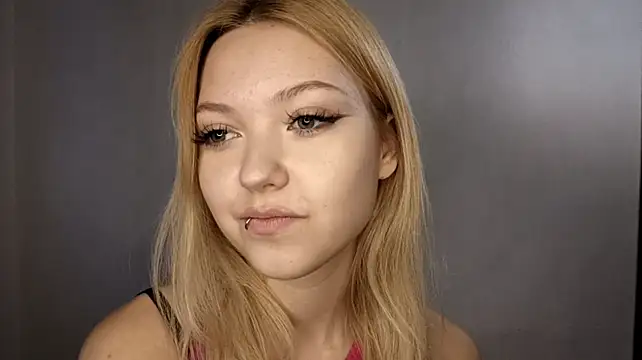 ChantellStremmel's Live XXX Chat