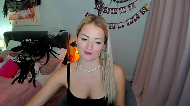 SatineDesire's Live XXX Chat
