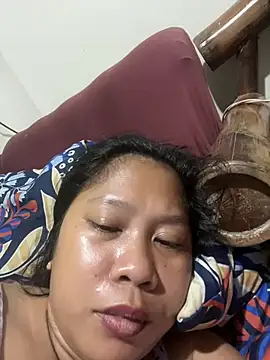 Pilipinalyn23's Live XXX Chat