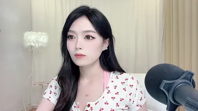 LiLy0608 XXX чат на живо