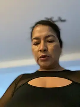 XXX chat uživo modela Jlo_69