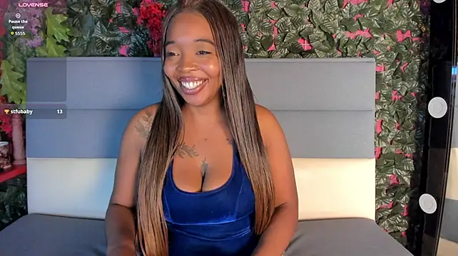 Charlotte__Brown_'s Live XXX Chat