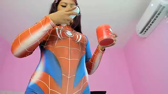 nairobbits Adlı Modelin Canlı XXX Sohbeti
