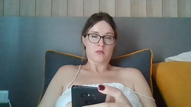 Jugira – Live XXX-chat