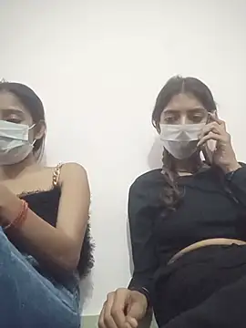 Lovely--Pihu: απευθείας συνομιλία ΧΧΧ