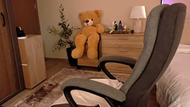 lunavicexxx Adlı Modelin Canlı XXX Sohbeti