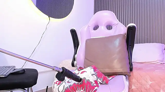 karola_cute_'s Live XXX Chat
