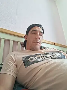Jizzma13n Live XXX chat