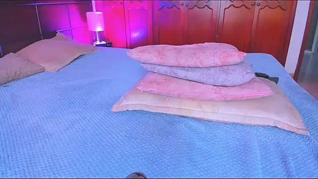 แชท XXX สดของ NickyBigBooty