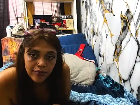 indiandesire4u69n Live XXX chat