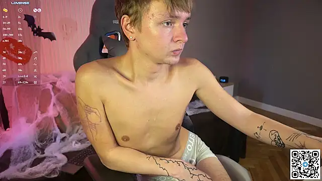 Czat XXX na żywo – Logan_mett