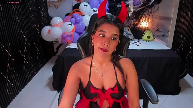 Ivy_16 – Naživo XXX chat