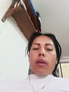 Chat +18 de _andrea30 ao vivo