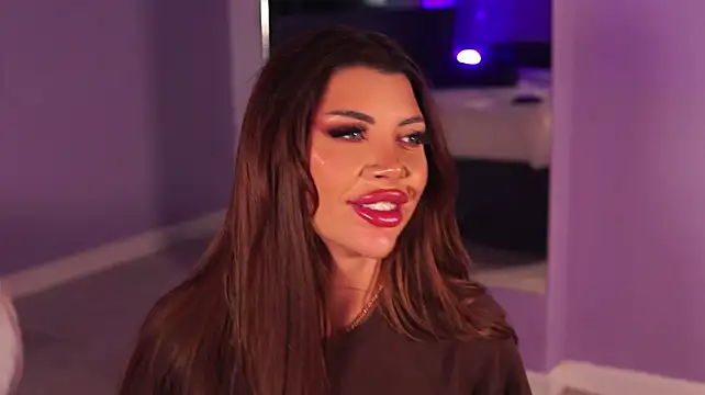 Czat XXX na żywo – Monique_Celeste