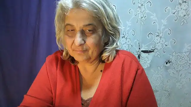 Chat XXX en directo de ExquisiteMature