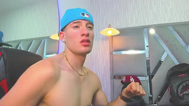 hunterheat__ Live XXX Chat