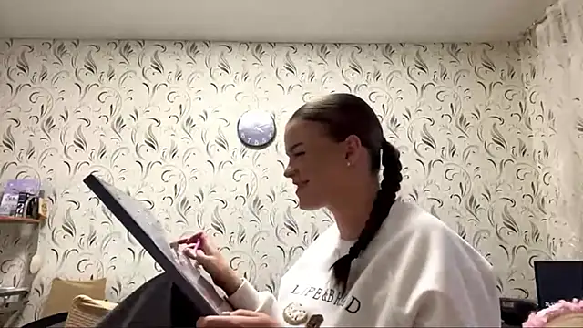 AricaFongvongsa's Live XXX Chat