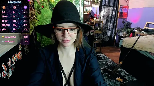 Онлайн чат XXX LisaFoxy_y