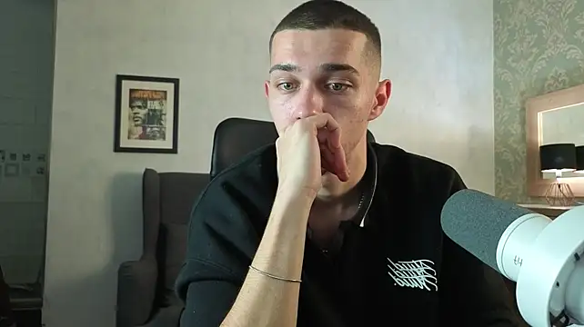 KaydenDrew's Live XXX Chat