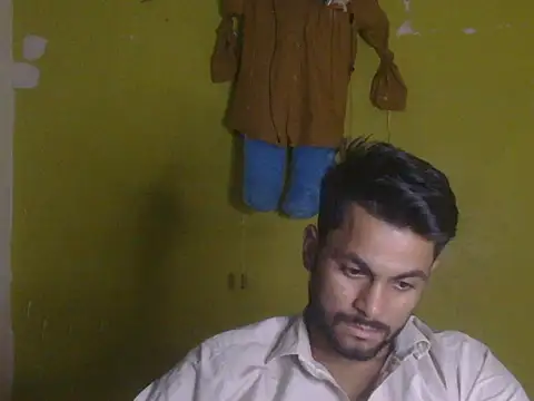 Czat XXX na żywo – Stubborndesiboy